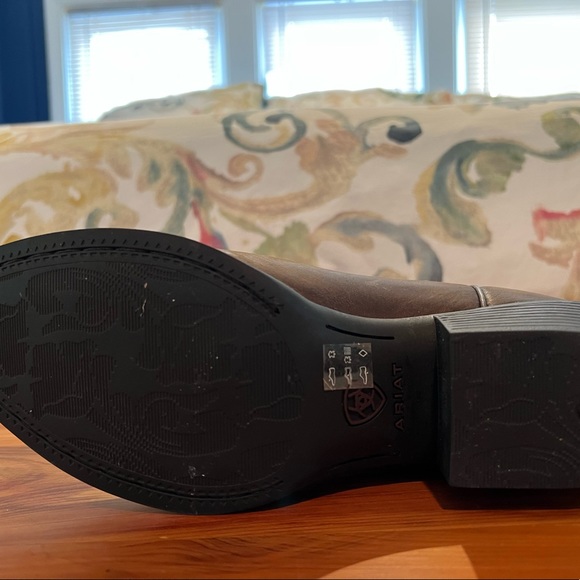 Ariat cowgirl western boots - Picture 8 of 8